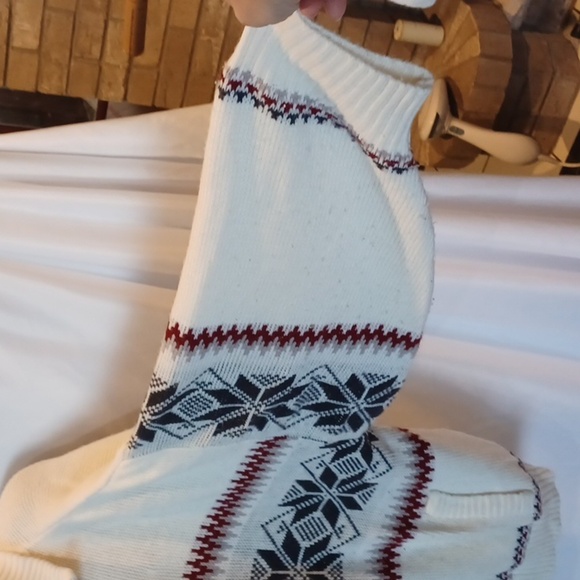 Scandia Woods Zip Sweater, cream, red, black snowflake design - Picture 4 of 7